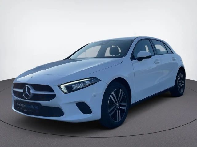 Mercedes-Benz A 250 A 250 e