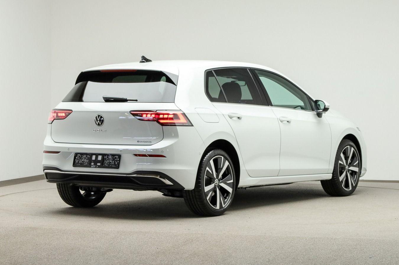 Volkswagen Golf DSG Style eHybrid
