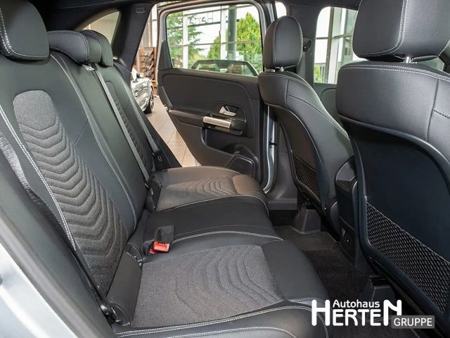 Mercedes-Benz B 200 Progressive Sedan