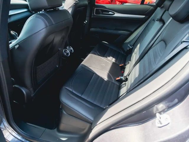 Alfa Romeo Stelvio AT8 Q4 Turbo Veloce