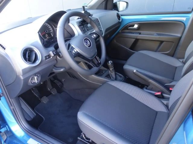 Volkswagen up! Active