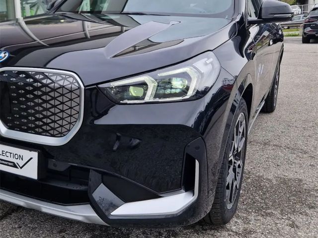 BMW iX1 xDrive30