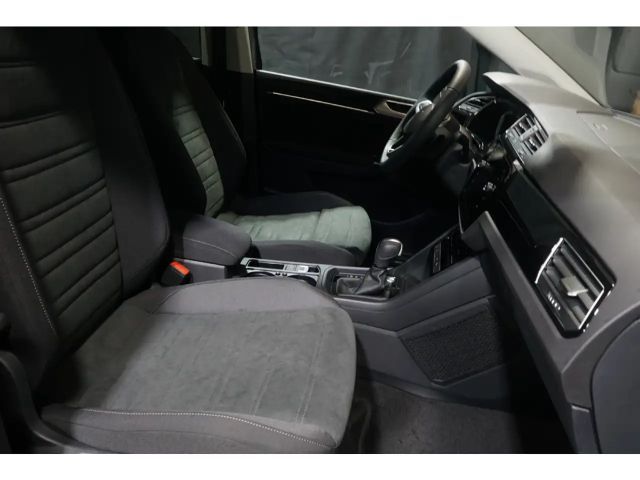 Volkswagen Touran 1.5 TSI Highline Style