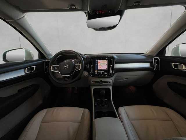 Volvo XC40 Momentum