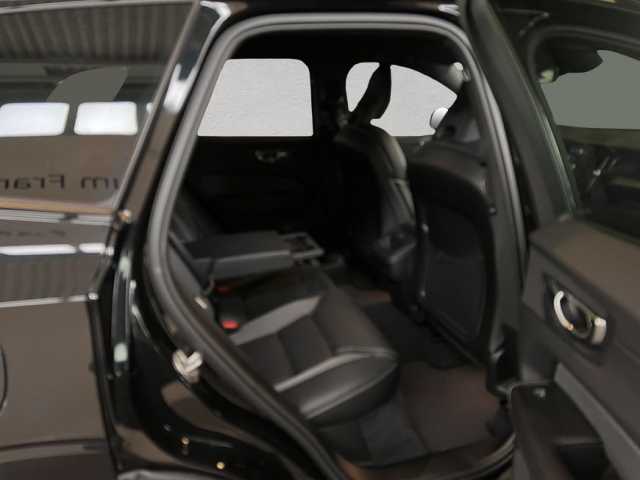 Volvo XC60 Dark Plus