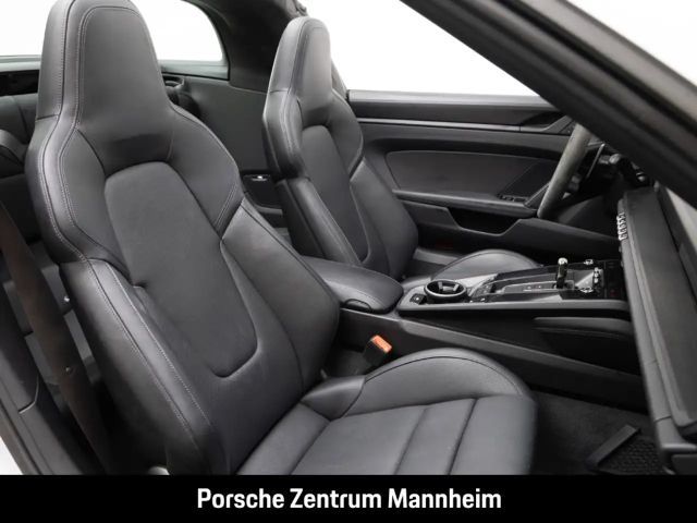 Porsche 911 4 Coupé GTS Targa