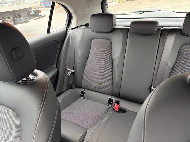 Mercedes-Benz A 180 LENKRADHEIZUNG LED HP USB PAKET