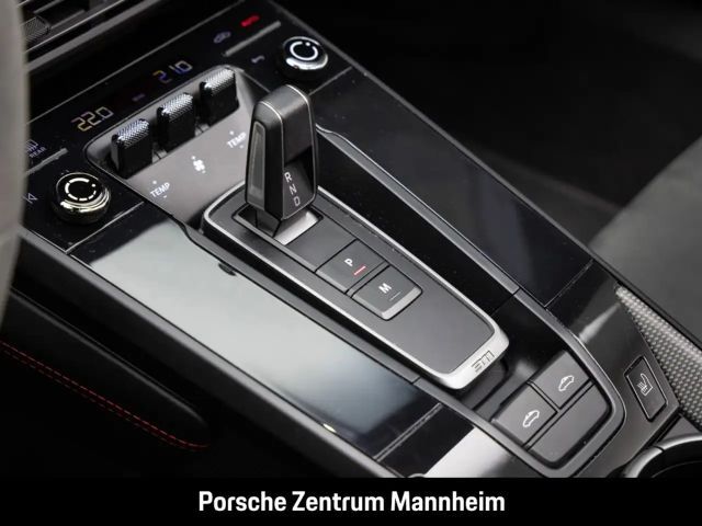 Porsche 992 4 Coupé GTS Targa