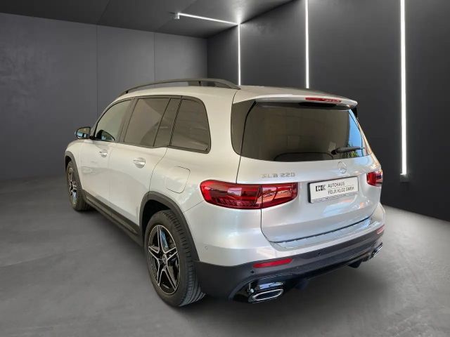 Mercedes-Benz GLB 220 4MATIC AMG Line