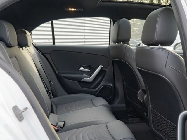 Mercedes-Benz A 200 Progressive