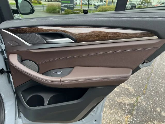 BMW X3 40d Head-Up HK HiFi DAB LED WLAN RFK PDC