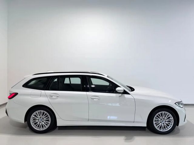 BMW 330 330e xDrive