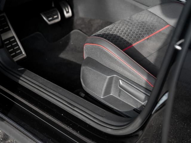 Volkswagen Golf 2.0 TSI Golf VIII