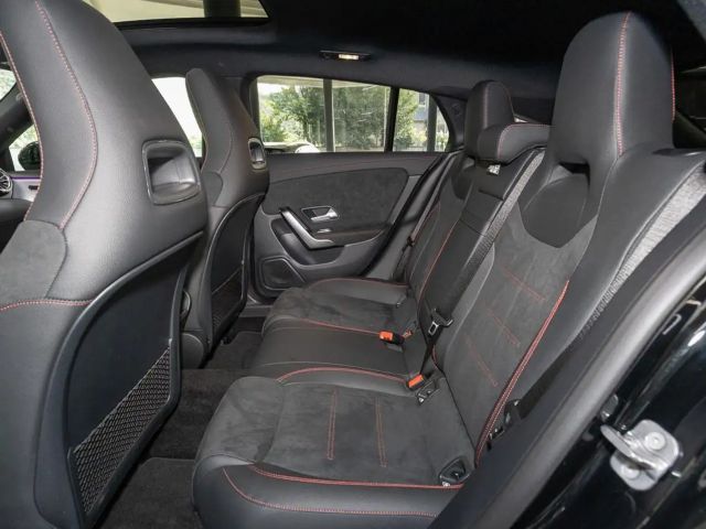 Mercedes-Benz CLA 200 Shooting Brake