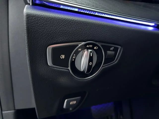 Mercedes-Benz E 300 AVANTGARDE Sedan