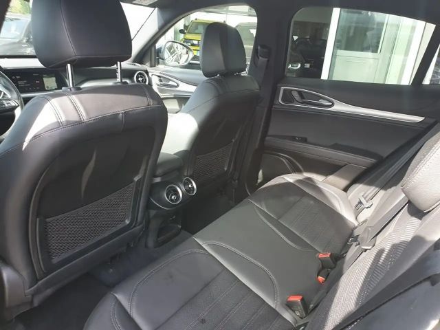 Alfa Romeo Stelvio Q4 Veloce
