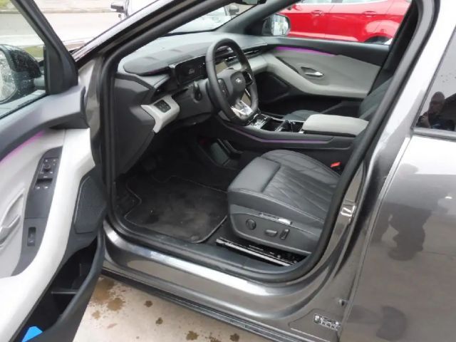 Ford Explorer Premium RWD