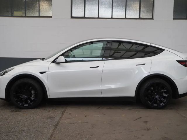 Tesla Model Y AWD Long Range