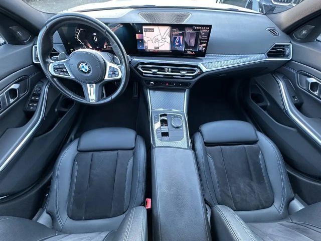 BMW 320 320i M-Sport Sedan