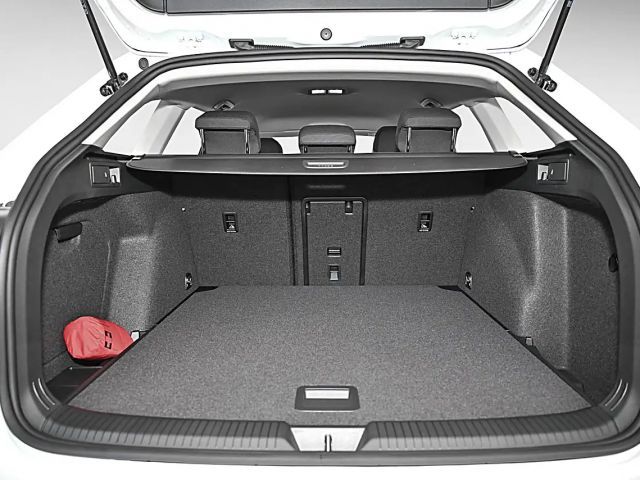 Volkswagen Golf Life Variant