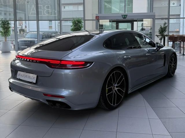 Porsche Panamera 4 E-Hybrid