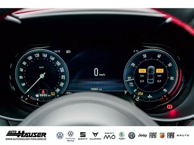 Alfa Romeo Giulia AT8 Q4 Turbo