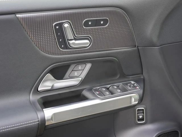 Mercedes-Benz EQB 350 4MATIC Progressive