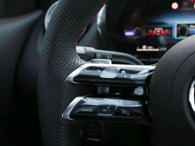 Mercedes-Benz GLA 200 AMG Line