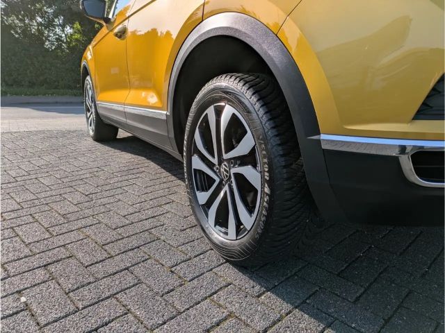 Volkswagen T-Roc Active Navi LED ACC SHZ Temp El. Heckklappe Apple