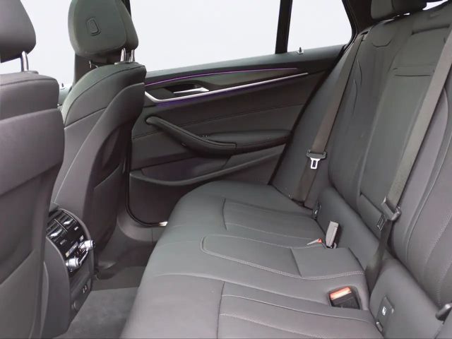 BMW 530 530e M-Sport Touring