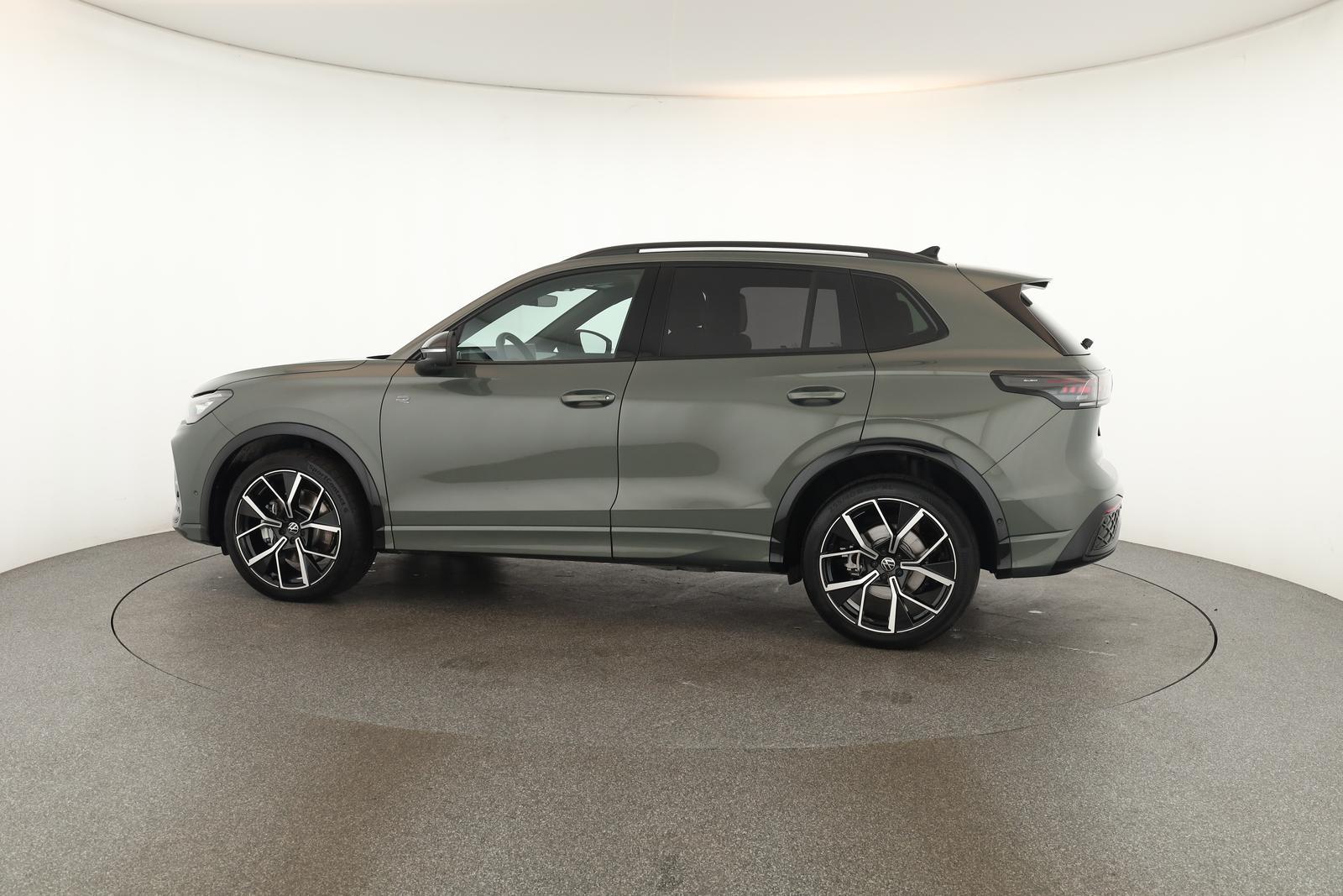 Volkswagen Tiguan 2.0 TSI DSG IQ.Drive R-Line