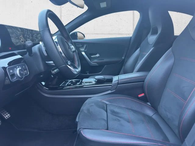 Mercedes-Benz CLA 220 AMG Line CLA 220 d Coupé