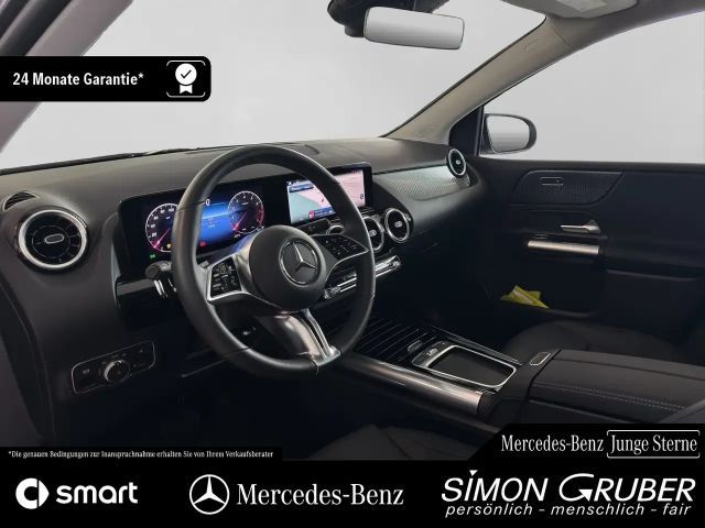 Mercedes-Benz B 180 Progressive Sedan