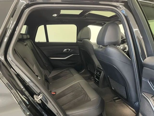 BMW 330 330e M-Sport Touring xDrive