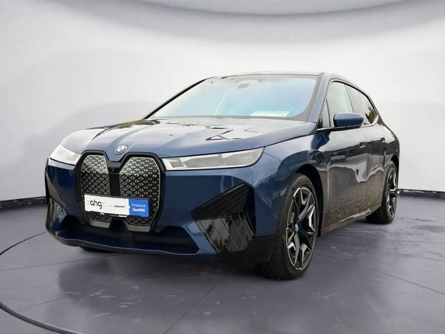 BMW iX xDrive40
