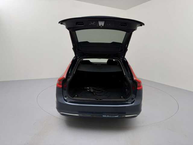 Volvo V90 AWD Core Recharge T6