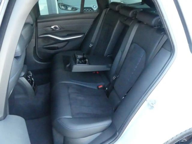 BMW 320 320d M-Sport Touring xDrive