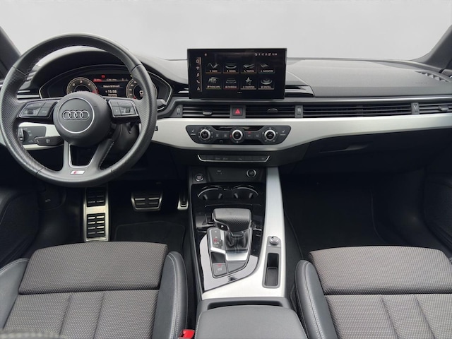 Audi A4 30 TDI S-Tronic Sedan