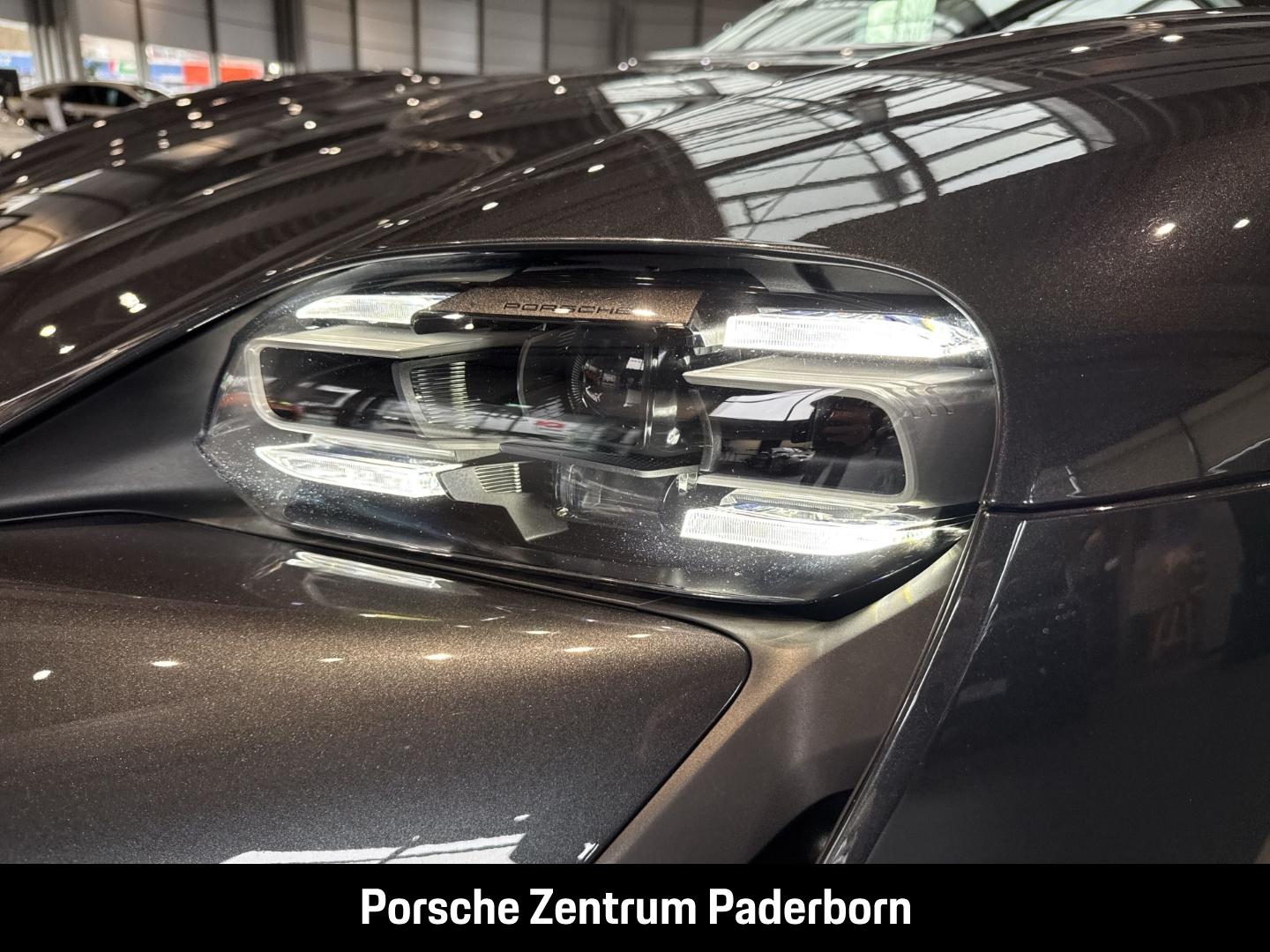 Porsche Taycan InnoDrive Head-Up Luftfederung 20-Zoll