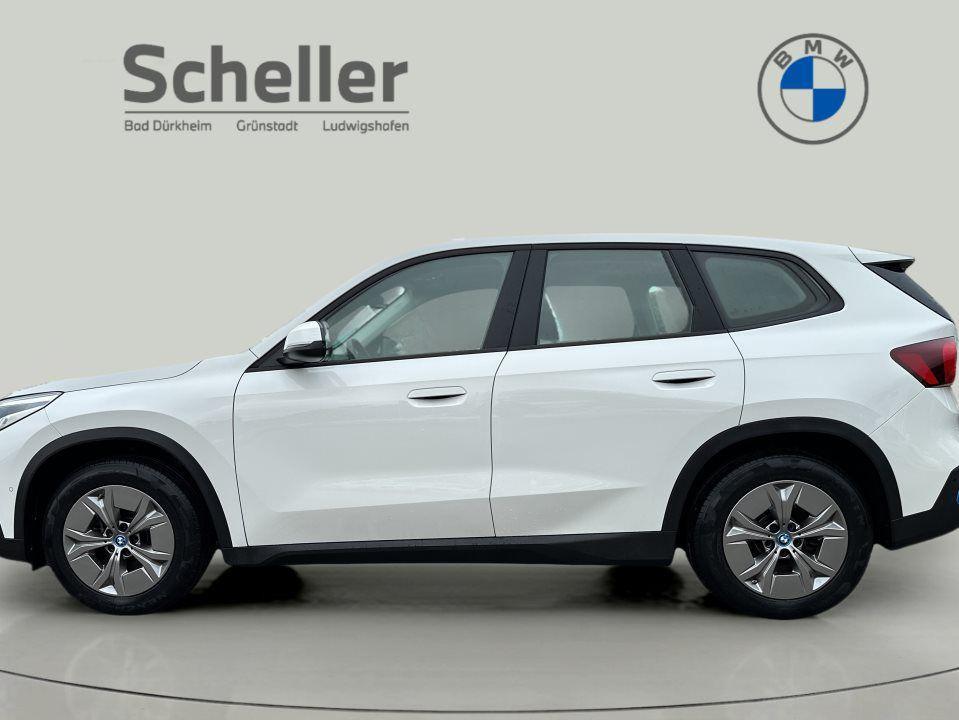 BMW iX1 xDrive30