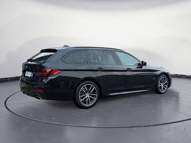 BMW 530 530d M-Sport Touring xDrive