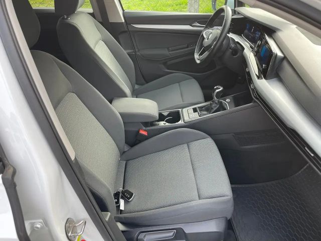 Volkswagen Golf Basis Benzin *WERKSGARANTIE *APPLE CAR *SZH