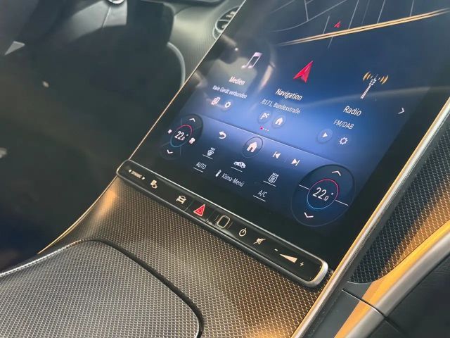 Mercedes-Benz C 200 AVANTGARDE C 200 d Sedan