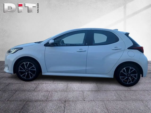 Toyota Yaris Hatchback Team D