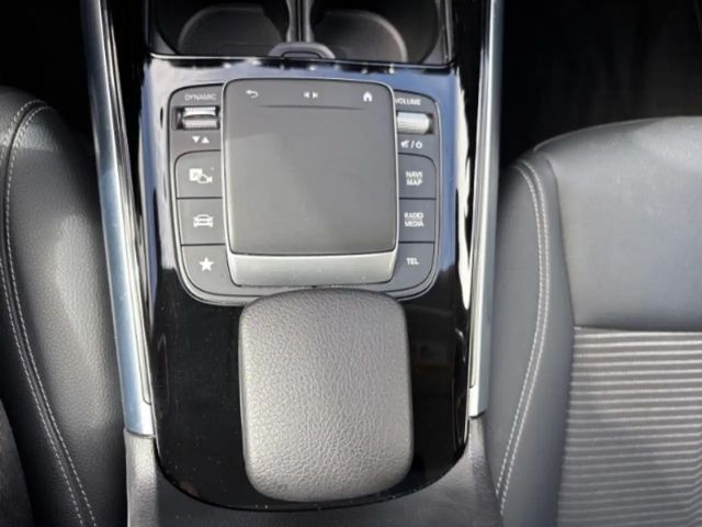 Mercedes-Benz GLA 200 Progressive