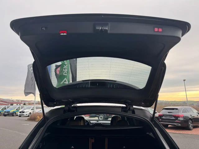 Mercedes-Benz E 220 AMG Line E 220 d Estate