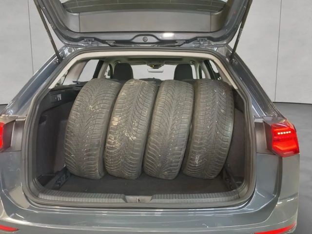 Volkswagen Golf 1.5 TSI Life Variant