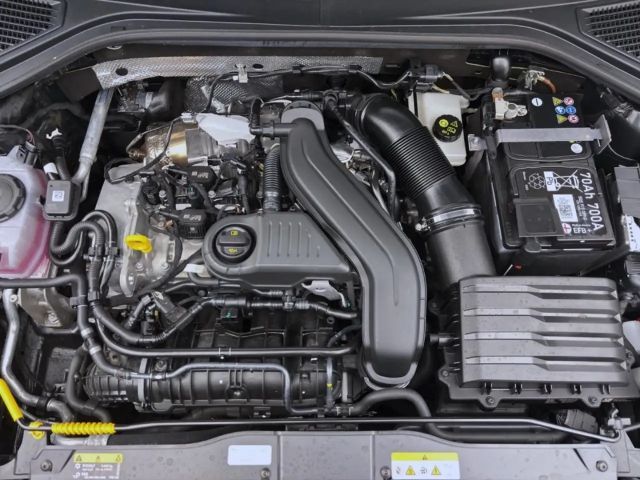 Volkswagen T-Roc 1.5 TSI DSG R-Line