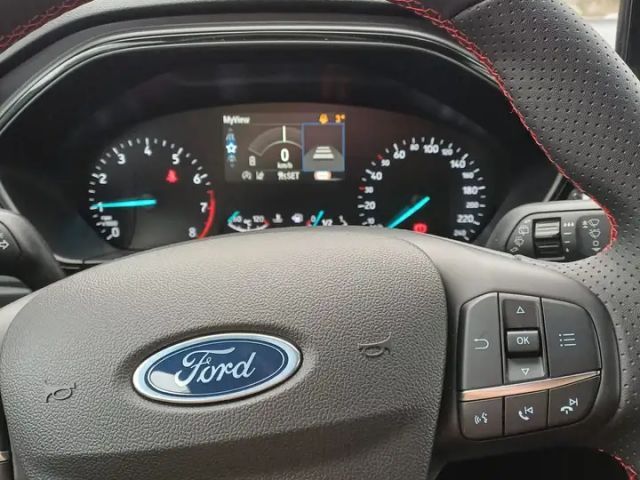 Ford Focus ST Line
