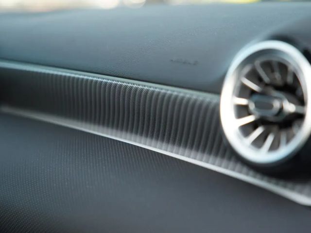 Mercedes-Benz A 180 Hatchback Progressive